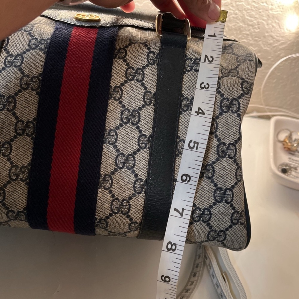 Gucci Beige and Black Satchel with Red Accent - Picture 9 of 11